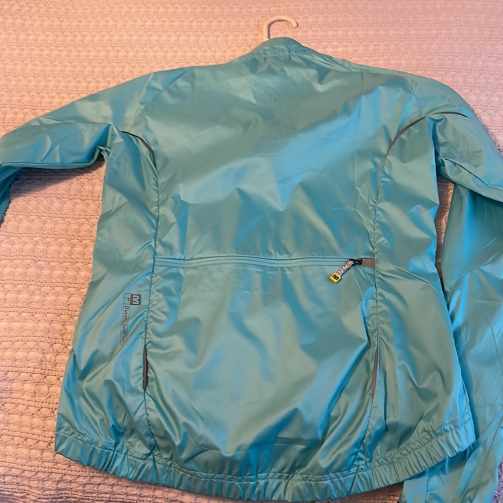 Wind breaker - Picture 4 of 7
